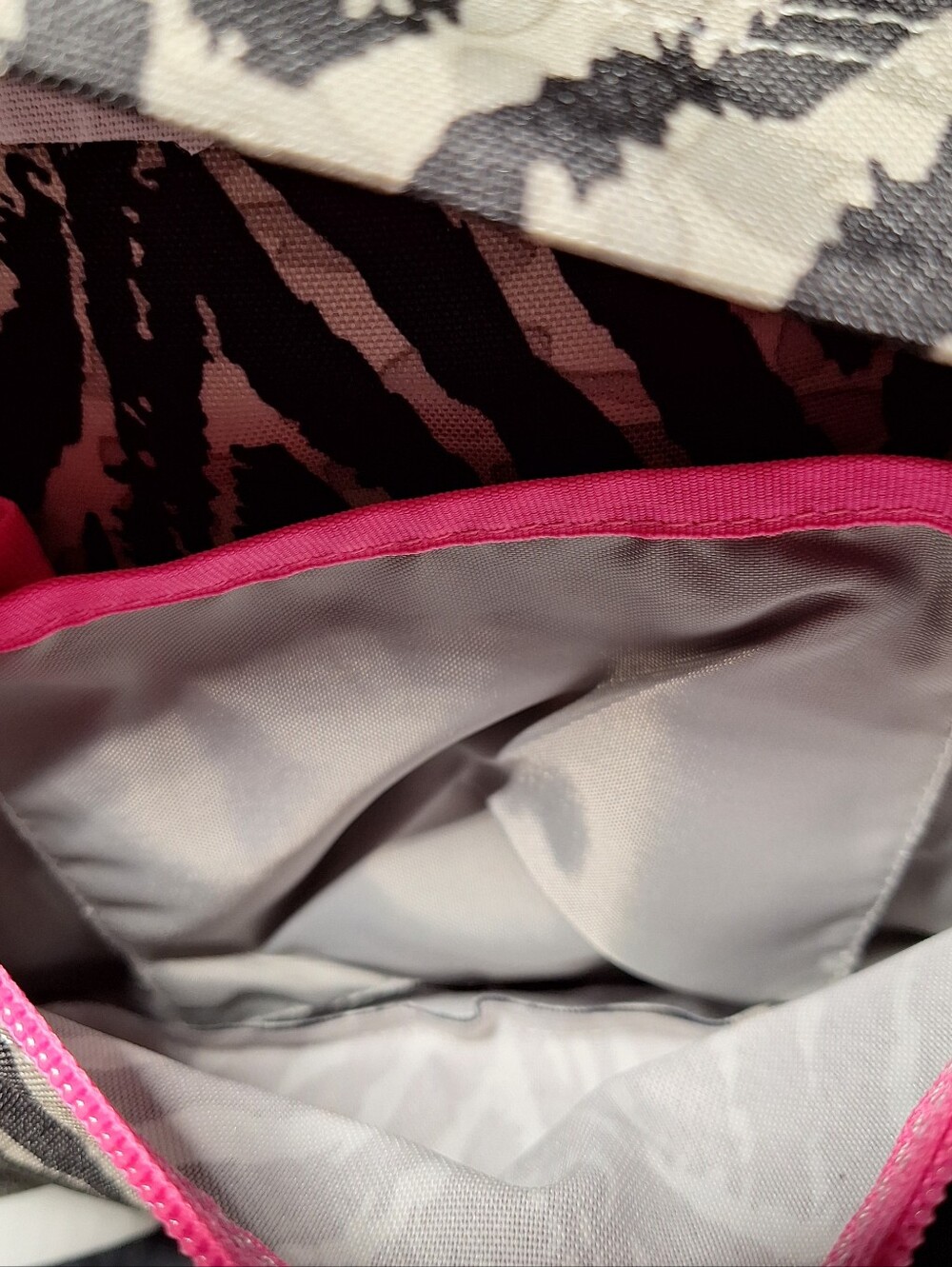 NWT Jansport Backpack, Zebra Stripes, Black & Grey w/ Pink Accents - Picture 10 of 12